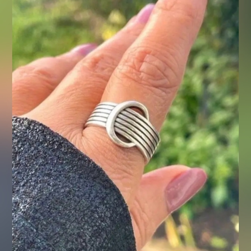 Silver circle ring - Picture 6 of 6